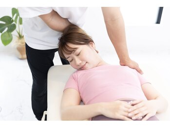ライフタイムビューティー 梅田中崎町店(Life Time Beauty)の写真/後頭部・背中・肩まで徹底ケア◎ヘッドスパ×筋膜リリース×ストレッチで首肩こりを根本改善90分7,980円
