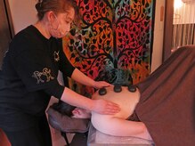 温和活 ロータス(温和活Lotus蓮:)/ホットストーンでじんわりと温め