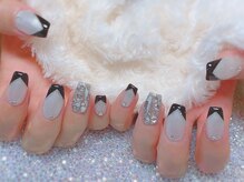 バーロビューティールーム ヨコハマ(Balo Beauty Room Yokohama)/フレンチ×ストーン埋め尽くし