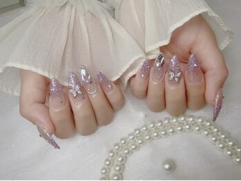 スノーネイルサロン 新宿店(Snow nail salon)の写真/繊細なア-トはスノ-ネイルで決まり★定額コ-ス/持ち込みパーツのせ放題コ-スが人気◎手描きア-トも対応可☆