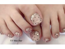 ティティネイルバー(T.T Nail Bar)/水玉フットネイル