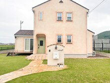 フェデフルール(fee des fleurs)の雰囲気(南フランスをイメージしたおうちサロン。)