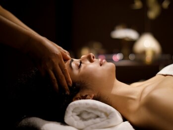 ラナン 恵比寿店(Ranun)の写真/【とろける脳疲労ケア】快眠オールハンドヘッドスパ♪首肩リンパ施術やよもぎ蒸し等プラスできる施術多数◎