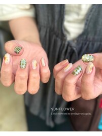 大人のひまわりネイル