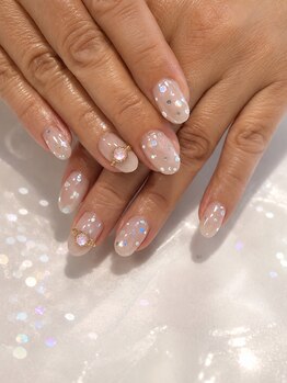 サロンドリスブラン(Salon du lys blanc)の写真/【どの世代にも人気◎】指先を見るたびに嬉しくなる♪究極の魅せるシンプルデザイン☆上品がお好きな方に◎