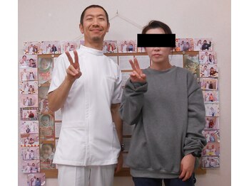 かしわぎ整体院/お客様とツーショット