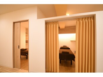 リセット(RESET)/店内個室入口