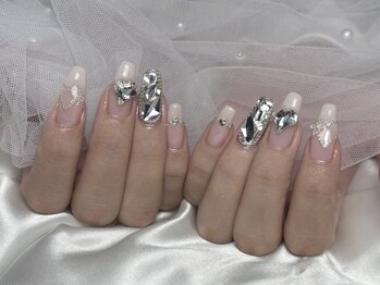 キラキラ埋めつくしネイル