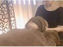 首肩凝りの不調の方にヘッドマッサージおすすめです