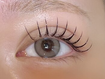 テクニコ(tecnico)の写真/自まつげが細い&弱い方も負担を抑えて華やかな理想の目元を実現！【マツエク*フラットラッシュ120本¥5930】