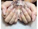 ベージュ