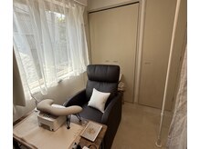 アイリストーキョーネイルスタジオ(IRIS TOKYO)の雰囲気(自然光が差し込むプライベート空間でゆったりお寛ぎいただけます)