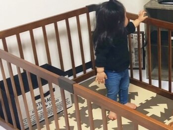 リノ アイラッシュ(Lino eyelash)の写真/キッズスペース完備でママのキレイをサポート☆DVDプレーヤー有。小さなお子様もお気軽にご相談ください♪