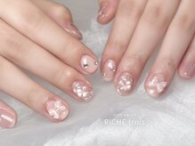 リッシュ トロワ(RICHE trois)/春のピンクネイル♪
