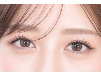 ラシーズ 天王寺店(La SHE's)の写真/予約殺到人気店!最高級セーブル&こだわりの上質グルー使用♪本数無制限付け放題も◎