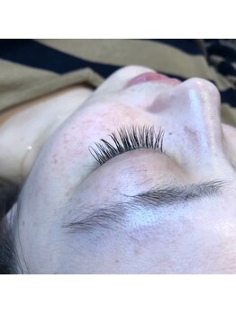 フリルアイビューティ 豊中店(Frill Eye Beauty)/