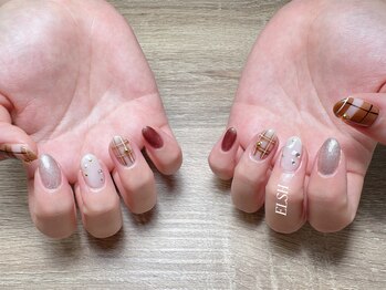 エルシ(ELSH)/チェックネイル