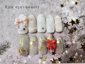 大人上品ピンクリースネイル