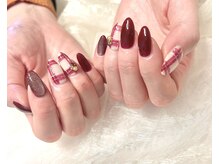 12月は赤が人気♪イベントに向けてお気に入りのネイルで楽しもう