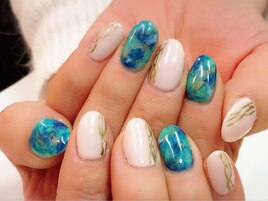 鮮やか天然石ネイル