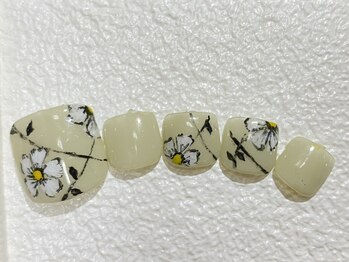 リラ(RIRA)/フットネイル8000円コース