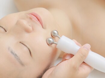 カラン(Calin)/リフティングで小顔