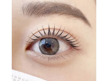 マジックガール 津田沼店(MagiqueGirl)の写真/高技術アイリスト多数在籍◇モチ&アイライン効果◎目の形やご希望に合わせご提案[韓国風まつげパーマ¥4500]