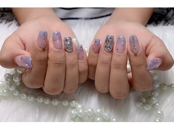 モアネイル 新宿/