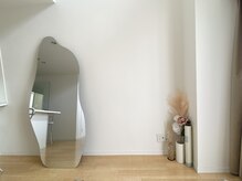 NUA eyelash roomの雰囲気(ナチュラルで洗練された店内デザイン♪)