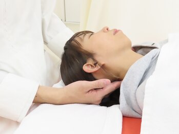 ほねつぎ 白河鍼灸接骨院の写真/首・肩のコリでお悩みの方にもオススメ◎全身のバランスを整えて、辛い首・肩のコリを改善へ導きます☆