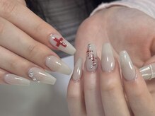 リエルハニ(Rielhani)/ベージュ×レッドデザイン