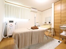 ビーエックス(.BX)の雰囲気（3部屋すべて広々とした個室で、脱毛も人目が気になりません♪）