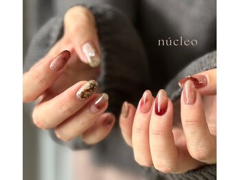ヌクレオ(n‘ucleo)の写真/FAVORIでニュアンス、インク秋ネイル！長さだしが得意な技術で60分仕上げのボルドーネイル♪