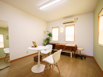 ポノ(Pono)の写真/*完全個室の肌質改善特化サロン*白を基調とした落ち着いた雰囲気で“自分だけ”のリラックスタイムを♪