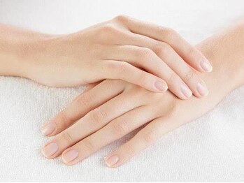 クリスタルネイル イオン若松店の写真/【時短×高品質】爪に関する様々なお悩みも、プロのケアにおまかせ♪自爪を健康的に美しく保ちたい方へ♪