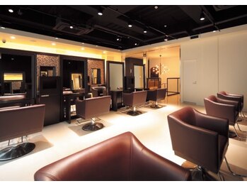 シルフ RAD心斎橋店(Sylph)/