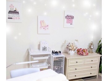 サロン ド 花歩 松山本店/☆可愛いネイルスペース