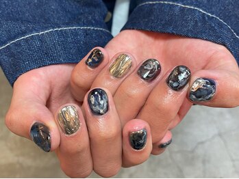 カーティシーネイルズ(curtisii NAILS)/