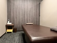 やみつきストレッチ 名古屋栄店の雰囲気（全室個室のプライベート空間。男女お気軽にご来店いただけます♪）