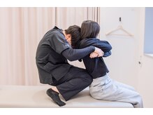 新横浜駅前鍼灸接骨院/全身矯正/猫背矯正/産後骨盤矯正