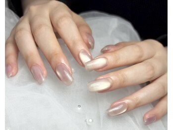 コンサート(Concert)/ミルクマグネットネイル