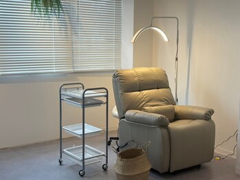 アイスタイルビビッド 元住吉店(EYE STYLE VIVID)の写真/≪完全予約制≫プロによるマンツーマン施術。プライベートサロンならではのゆったり空間で至福のひと時を。