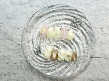 グラテチュード(gratitude)/ミモザネイル