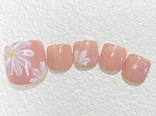 リラ(RIRA)/　フットネイル8000円コース