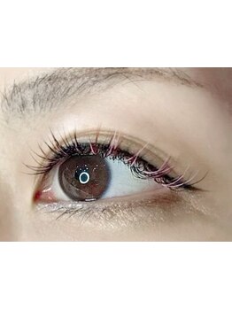 ナチュラル上品な目元にしたい