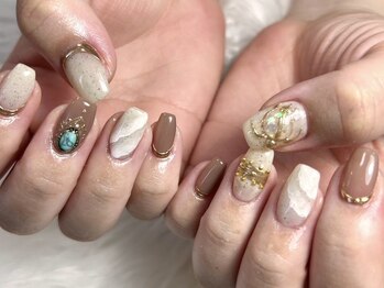 ボヌール(Bonheur)の写真/《 高技術×スピーディー×ハイセンス 》お洒落で可愛い指先にうっとり♪爪に優しいフィルイン施術が人気☆
