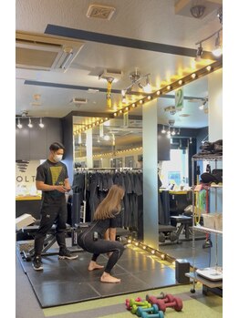 ヴォルトジム(VOLTGYM)/パーソナルジムスクワット