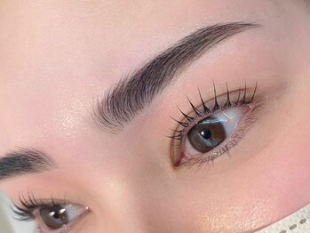 アイラッシュアンドネイルスタジオ ゼン カラスマ(eyelash&nail studio Zen Karasuma)/眉癖改善リフト