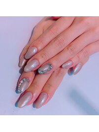 ワンポイントビジューネイル☆