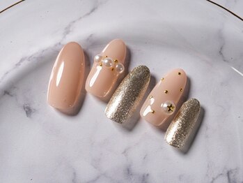 ロッタ(Rotta)/パールと星ネイル